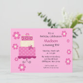 Invitation à l'anniversaire du gâteau branché (Debout devant)