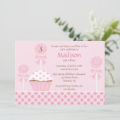 Invitation à l'anniversaire du gâteau sucré (Debout devant)