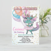 Invitation à l'anniversaire du mignon dragon (Debout devant)