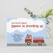 Invitation à l'anniversaire du moteur de pompier (Debout devant)