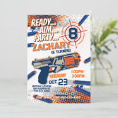 Invitation à l'anniversaire d'un fusil Dart (Debout devant)