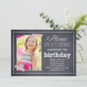 Invitation à l'anniversaire d'une photo élégante (Debout devant)