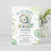 Invitation À l'éclosion bientôt ! Baby shower de Dinosaur Tri (Debout devant)