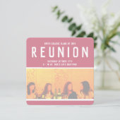 Invitation à l'événement pour femmes en rose et ja (Debout devant)