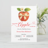 Invitation A Little Apple Is On The Way | Fall Baby Shower  (Debout devant)