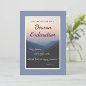 Invitation à l'ordination d'un diacre avec des mon (Debout devant)