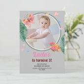 Invitation à papillon gris 1er anniversaire avec p (Debout devant)