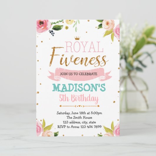 Invitation à thème de princesse royale de fiveness (Debout devant)