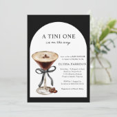 Invitation A Tini One Is on the Way QR code Baby Shower (Debout devant)