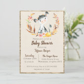 Invitation à une Baby Shower Ferme Rustique pour u (Debout devant)