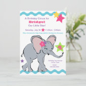 Invitation à une étoile d'éléphant d'une fille aux (Debout devant)