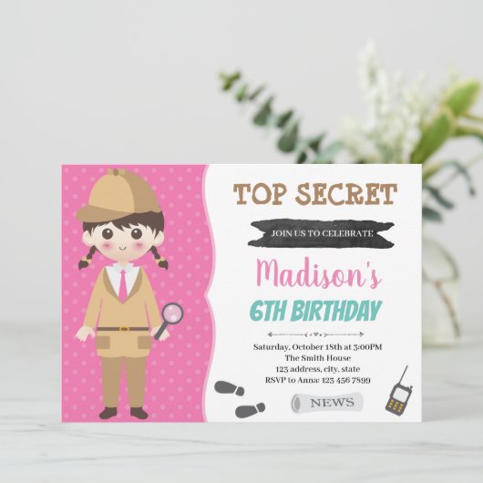 Invitation à une fête d'agent secret espion (Debout devant)