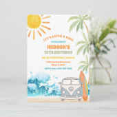 Invitation à une fête d'anniversaire à la plage (Debout devant)