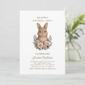 Invitation à une fête d'anniversaire avec lapin et (Debout devant)