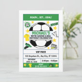 Invitation à une fête d'anniversaire de football (Debout devant)