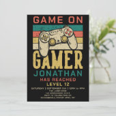 Invitation à une fête d'anniversaire de jeu vidéo (Debout devant)