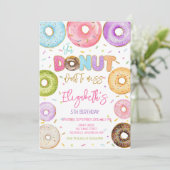 Invitation à une fête d'anniversaire Donut (Debout devant)