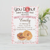 Invitation à une fête d'anniversaire Donut N'oubli (Debout devant)