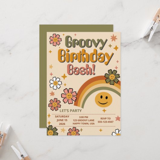 Invitation à une fête d'anniversaire Groovy (Devant/Arrière en situation)