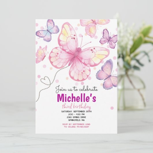 Invitation à une fête d'anniversaire papillon (Debout devant)