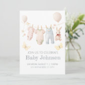 Invitation à une fête de bébé : Vêtements pastel p (Debout devant)