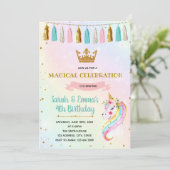 Invitation à une fête de licorne de princesse mign (Debout devant)