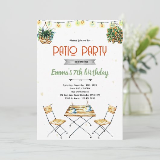 Invitation à une fête de patio (Debout devant)