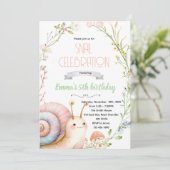 Invitation à une fête d'escargot mignon (Debout devant)