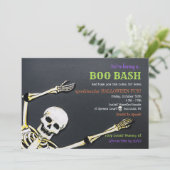 Invitation à une fête d'Halloween squelette (Debout devant)