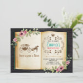 Invitation à une fête sur le thème des vieux livre (Debout devant)