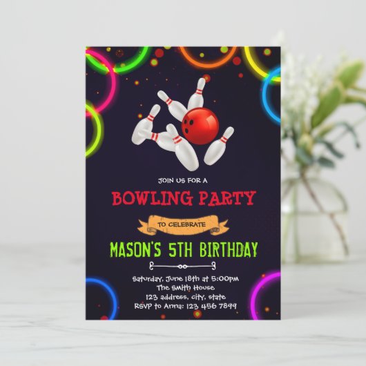 Invitation à une soirée de bowling (Debout devant)