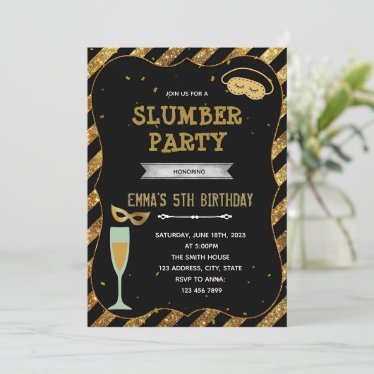 Invitation à une soirée pyjama du nouvel an (Debout devant)