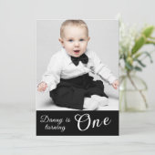 Invitation Adorable 1er anniversaire Photo noir et blanc (Debout devant)