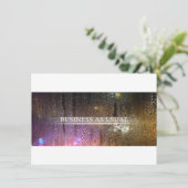 Invitation affaires comme d'habitude (Debout devant)