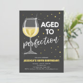 Invitation Âgé à la perfection Vin blanc Surprise Anniversair (Debout devant)