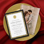 Invitation Ajouter Photo Couleur personnalisée Gold Round Mon<br><div class="desc">Ce monogramme classique moderne comporte une bordure en feuille d'or et un cercle sur l'avant et un côté arrière où vous pouvez ajouter votre photo. Cette invitation a également une couleur arrière - plan modifiable ; pour la changer du noir à la couleur de votre choix, cliquez sur le bouton...</div>