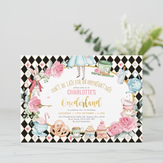 Invitation Alice d'or rose noir dans l'Onederland Thé d'anniv (Debout devant)