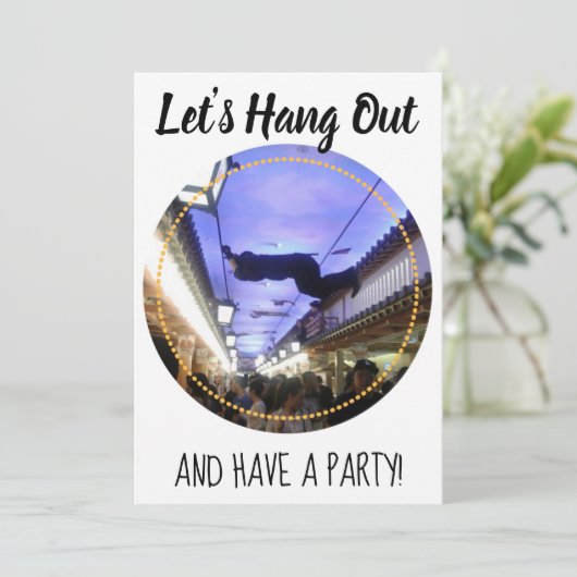 Invitation Allons-y. (Debout devant)