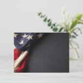 Invitation American Flag on a Chalkboard (Debout devant)