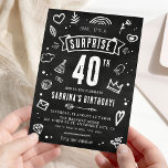 Invitation Amusants Chalkboard Doodle Surprise 40e anniversai<br><div class="desc">Wouah vos amis et votre famille avec ce chalkboard doodle unique et amusant 'Shhh... C'est une surprise' 40e anniversaire de fête Invitation. L'arrière - plan rustique du tableau noir et les illustrations à la craie dessinée à la main en font un parfait ajustement pour toute surprise d'anniversaire. Customisez facilement avec...</div>