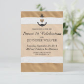 Invitation Ancre nautique sur sable de plage et ruban blanc (Debout devant)