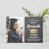 Invitation Année de classe Chalkboard Gris & Gold Graduation  (Debout devant)