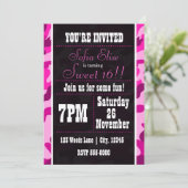Invitation anniversaire camouflage rose et noir (Debout devant)