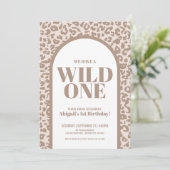 Invitation Anniversaire de 1 an de Modern Wild One (Debout devant)