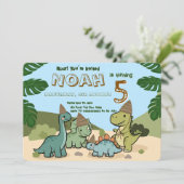 Invitation anniversaire de dinosaure mignon | Modi (Debout devant)