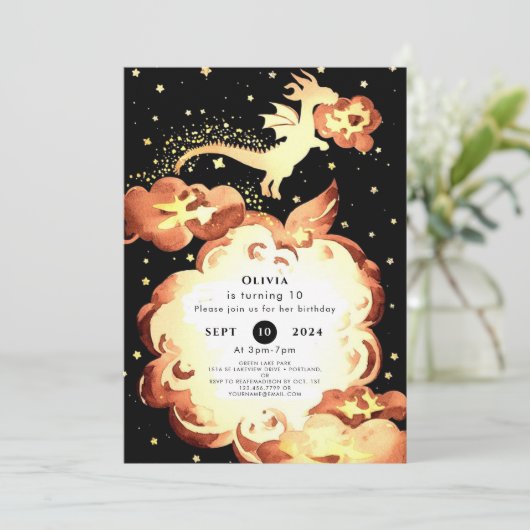 Invitation Anniversaire de dragon simple enchanté (Debout devant)