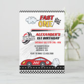 Invitation Anniversaire de enfant de voiture de course rouge (Debout devant)