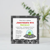 Invitation Anniversaire de enfant mignon de thème d'alien (Debout devant)