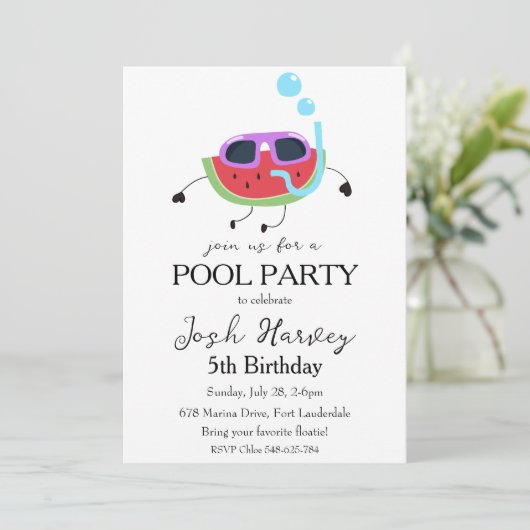 invitation anniversaire de la fête de la piscine d (Debout devant)