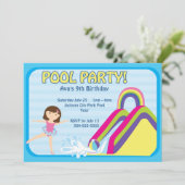Invitation Anniversaire de la fête du pool personnalisable (Debout devant)